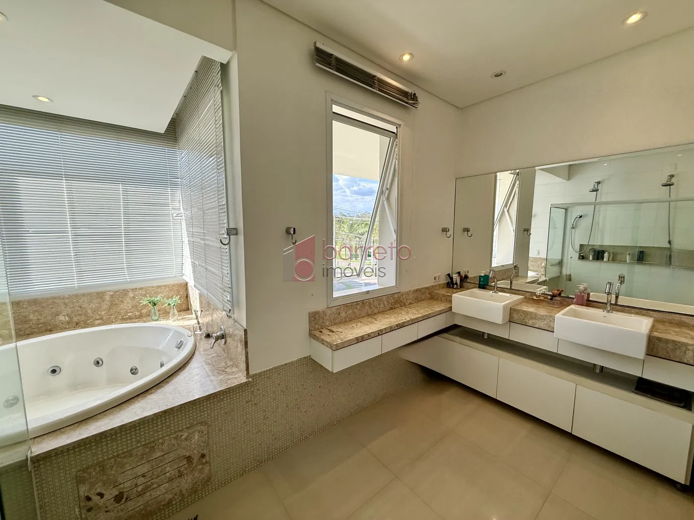 CASA À VENDA NO CONDOMÍNIO RESERVA DA SERRA – MEDEIROS – JUNDIAÍ/SP