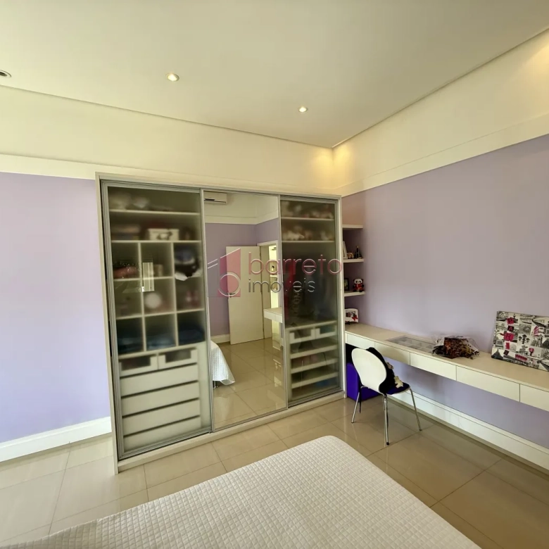 CASA À VENDA NO CONDOMÍNIO RESERVA DA SERRA – MEDEIROS – JUNDIAÍ/SP
