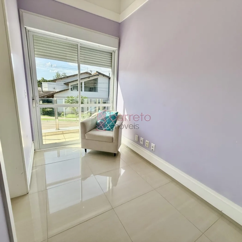 CASA À VENDA NO CONDOMÍNIO RESERVA DA SERRA – MEDEIROS – JUNDIAÍ/SP