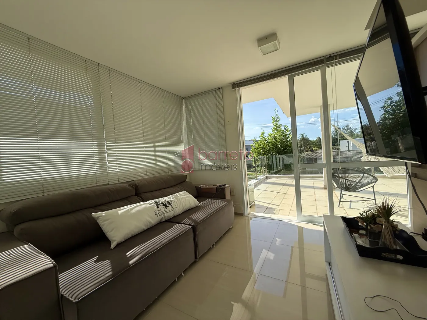 CASA À VENDA NO CONDOMÍNIO RESERVA DA SERRA – MEDEIROS – JUNDIAÍ/SP