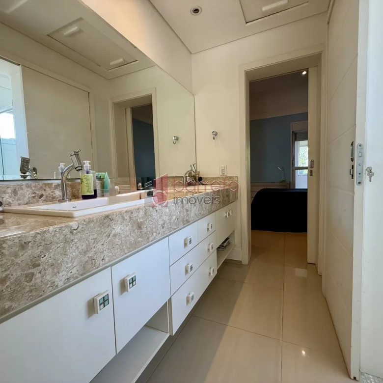 CASA À VENDA NO CONDOMÍNIO RESERVA DA SERRA – MEDEIROS – JUNDIAÍ/SP