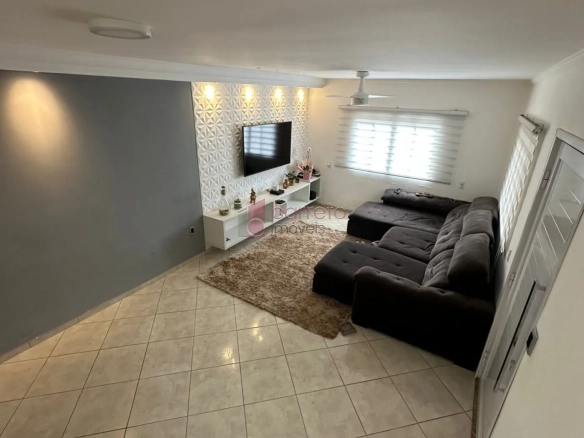 CASA COM ÁREA GOURMET À VENDA NO CAXAMBU – JUNDIAÍ/SP