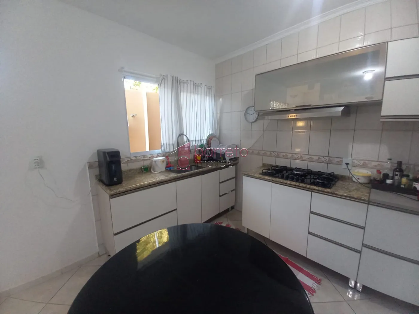 CASA COM ÁREA GOURMET À VENDA NO CAXAMBU – JUNDIAÍ/SP