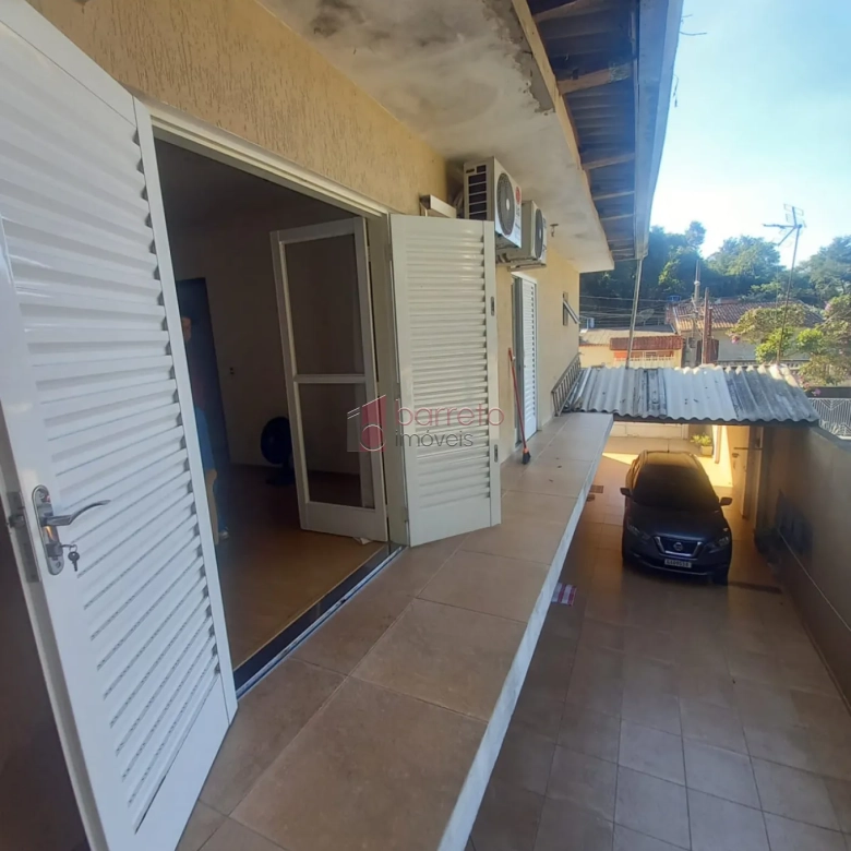 CASA COM ÁREA GOURMET À VENDA NO CAXAMBU – JUNDIAÍ/SP