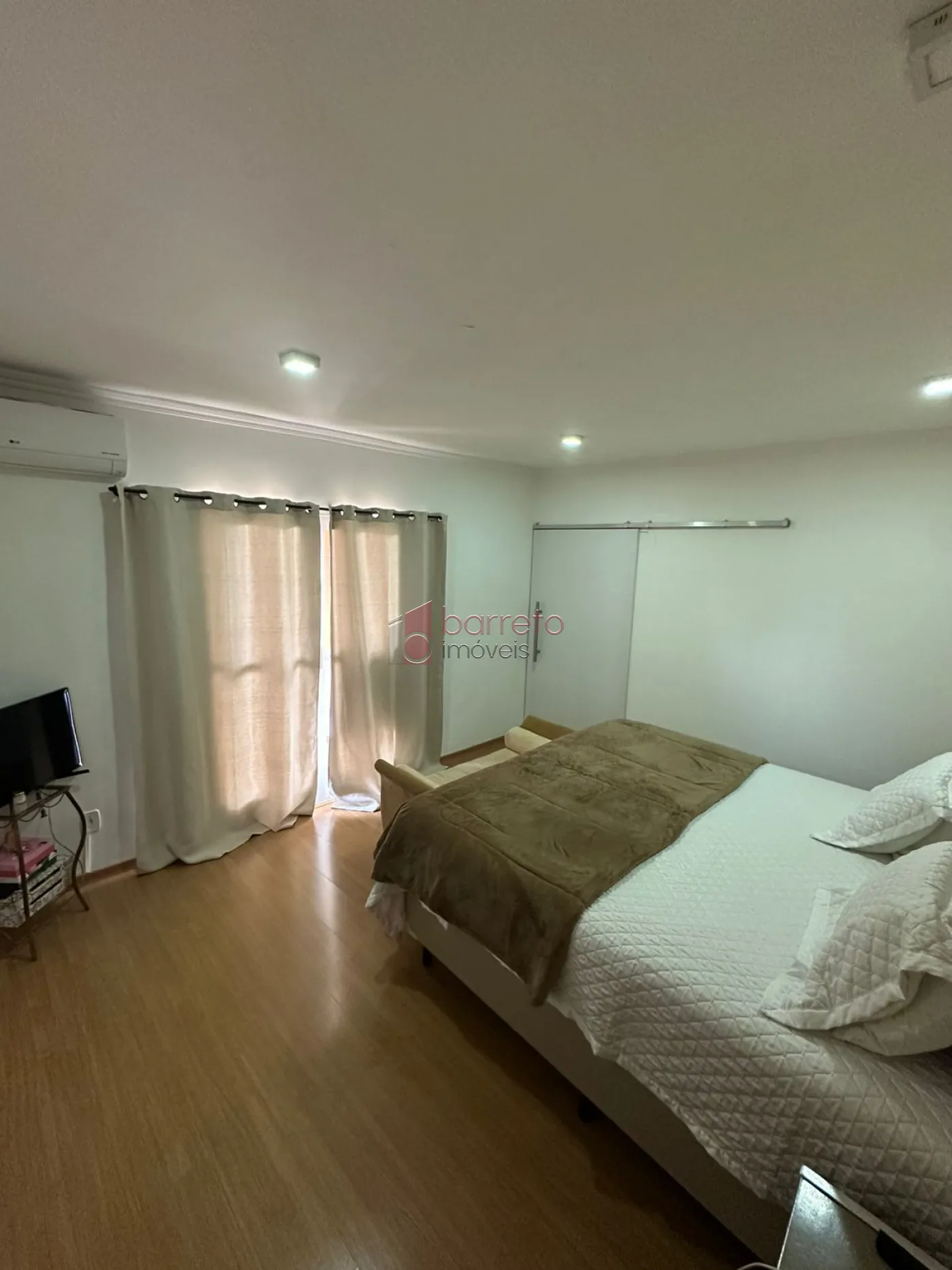 CASA COM ÁREA GOURMET À VENDA NO CAXAMBU – JUNDIAÍ/SP