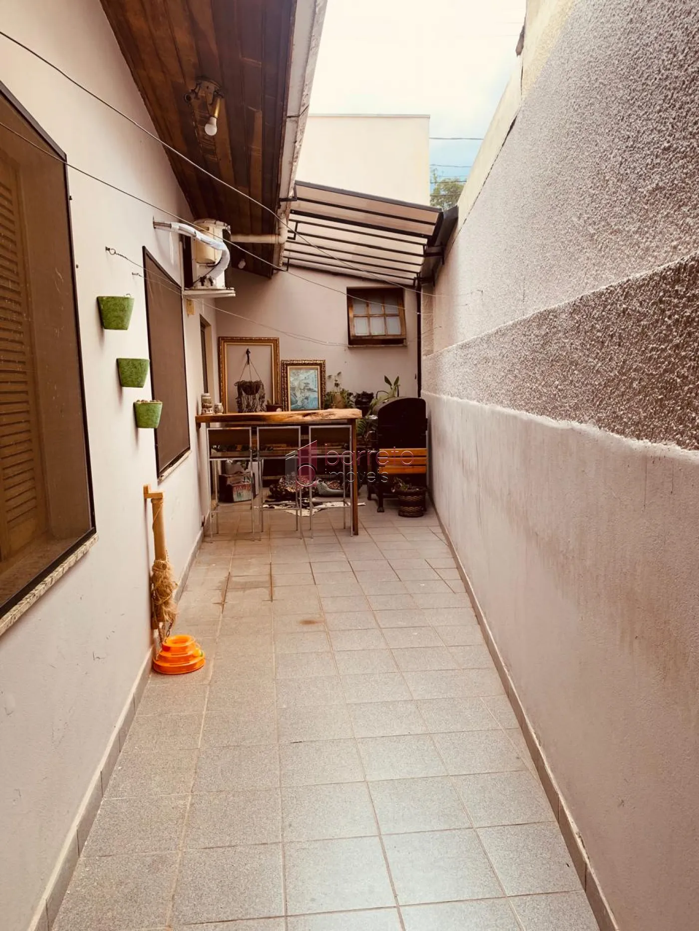 CASA TÉRREA COM 03 QUARTOS À VENDA NO BAIRRO JARDIM DANÚBIO – JUNDIAÍ/SP