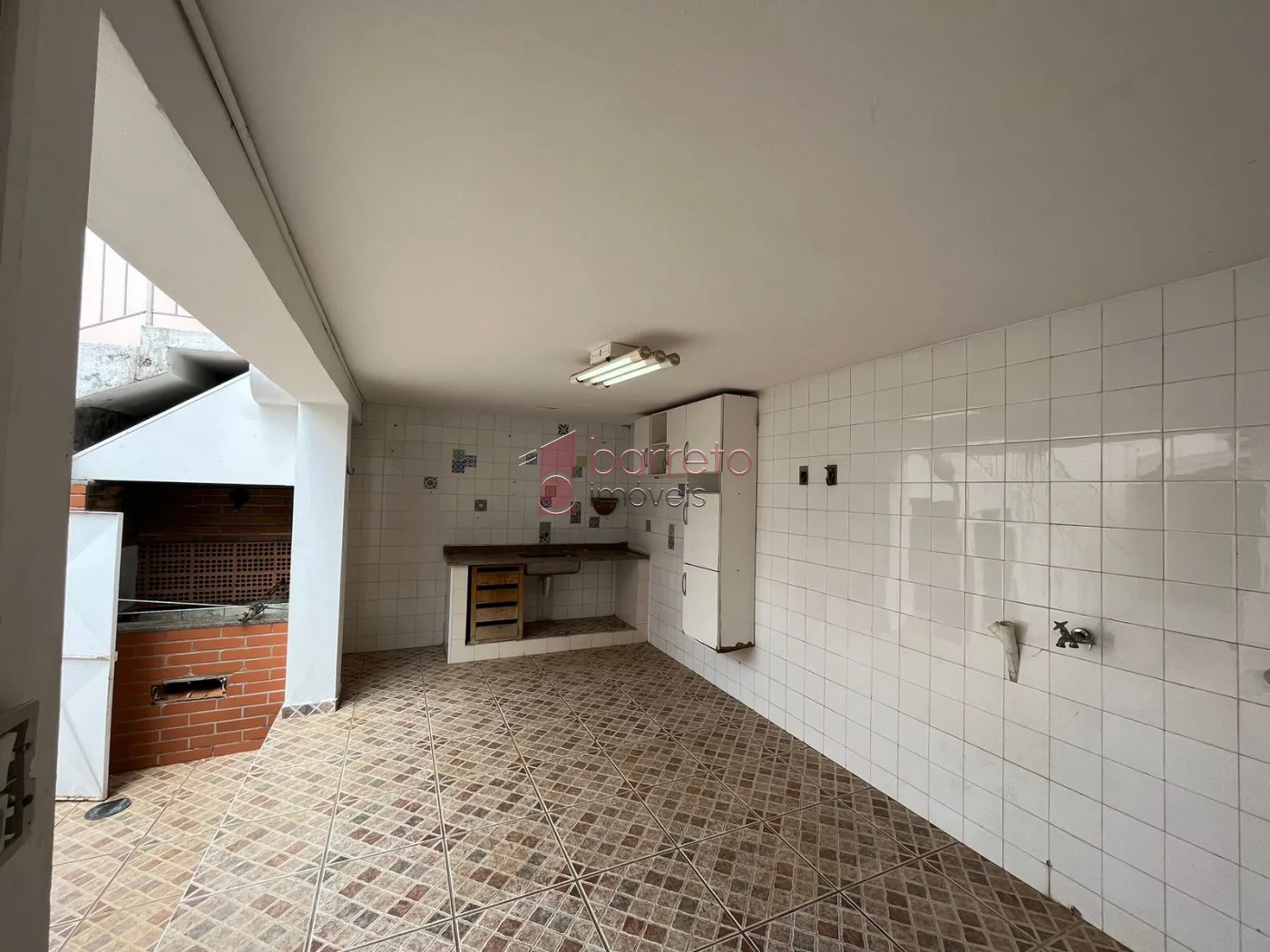 CASA COM EDÍCULA À VENDA NO JARDIM DAS CARPAS EM JUNDIAÍ/SP