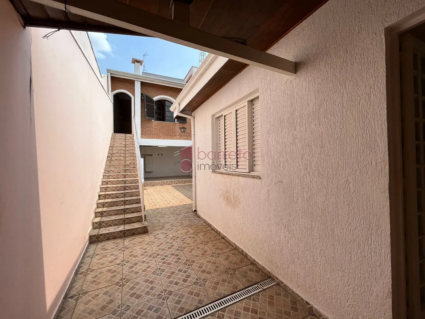 CASA COM EDÍCULA À VENDA NO JARDIM DAS CARPAS EM JUNDIAÍ/SP