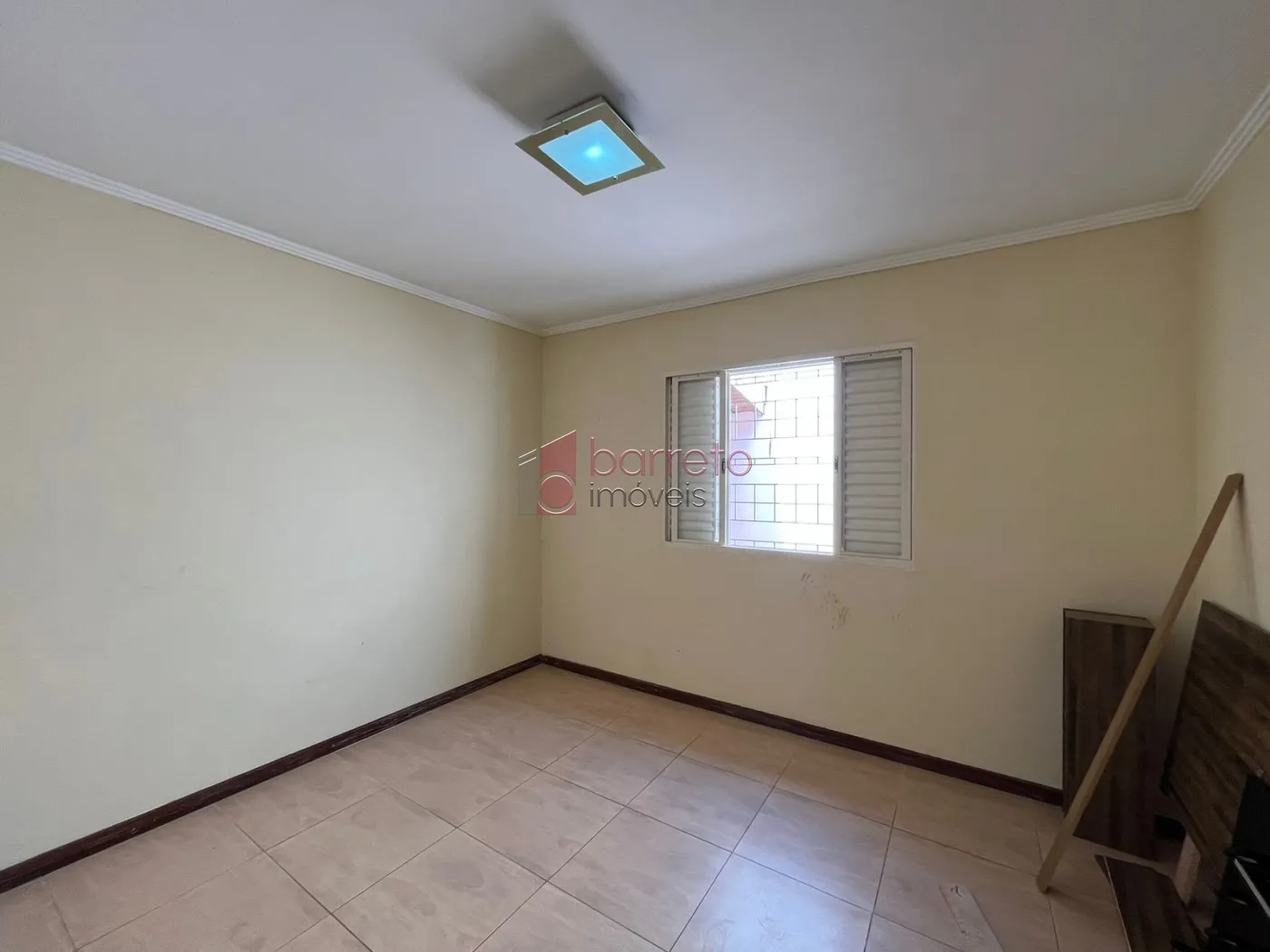 CASA COM EDÍCULA À VENDA NO JARDIM DAS CARPAS EM JUNDIAÍ/SP