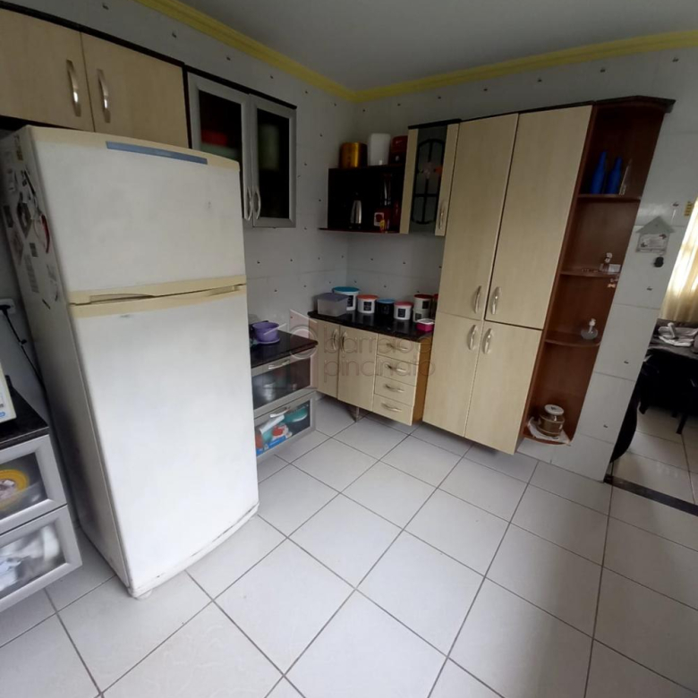Casa para venda, no bairro Jardim do Lago, em Jundiaí