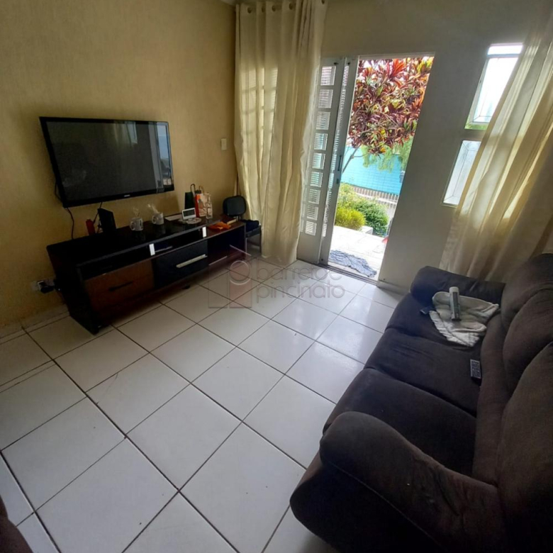 Casa para venda, no bairro Jardim do Lago, em Jundiaí