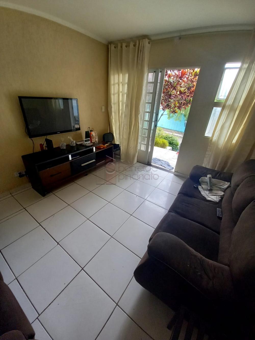 Casa para venda, no bairro Jardim do Lago, em Jundiaí