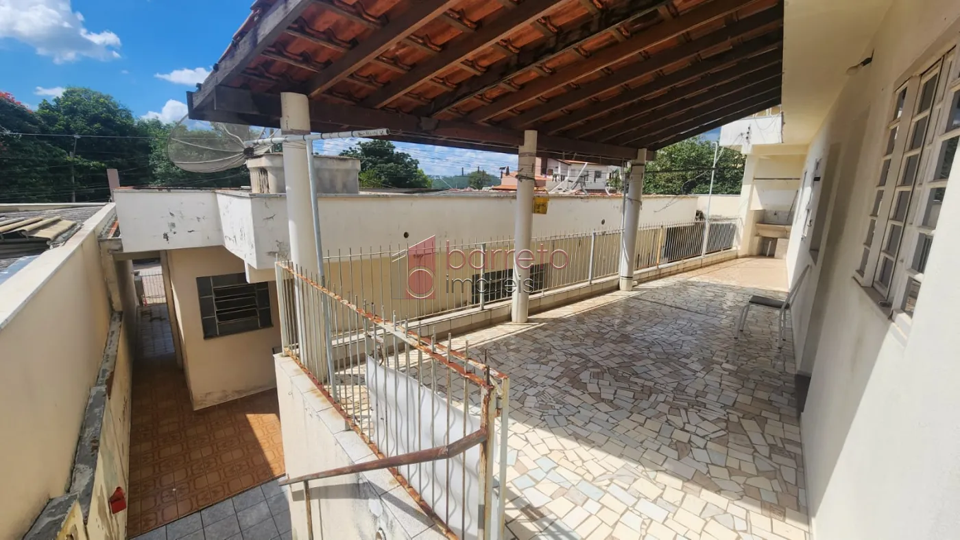 CASA COM EDÍCULA À VENDA NO JARDIM ESTÁDIO EM JUNDIAÍ/SP