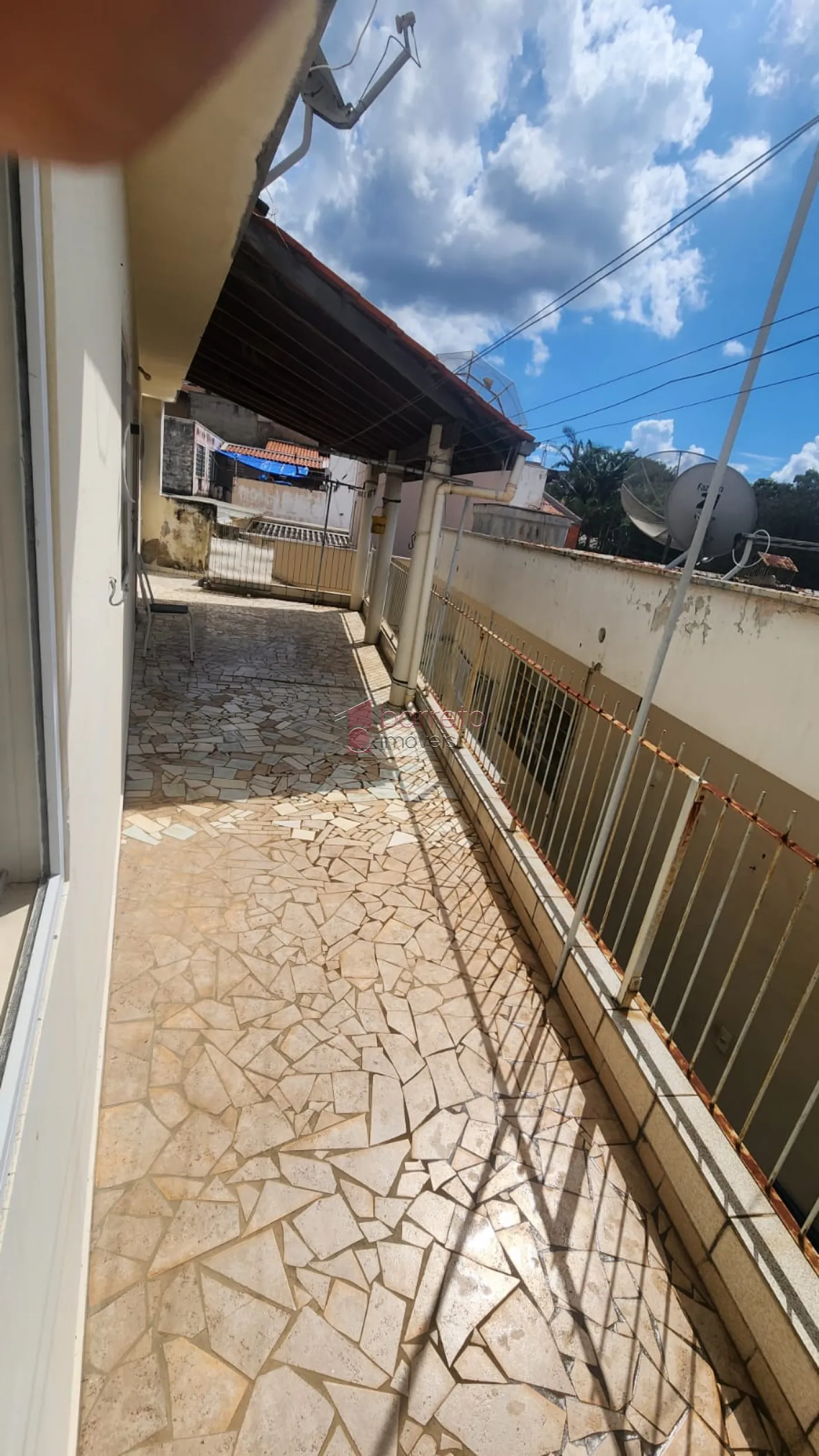 CASA COM EDÍCULA À VENDA NO JARDIM ESTÁDIO EM JUNDIAÍ/SP