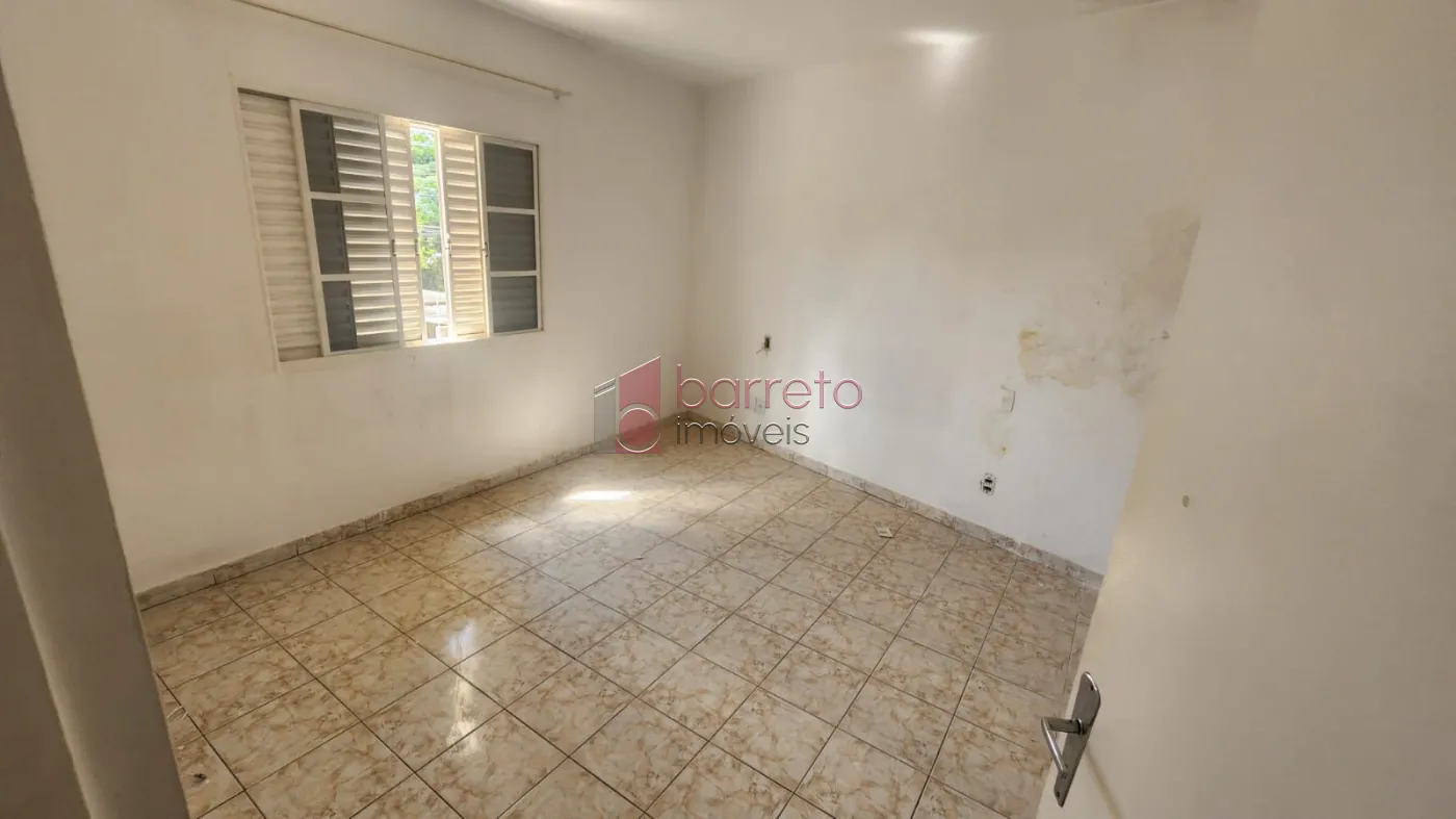 CASA COM EDÍCULA À VENDA NO JARDIM ESTÁDIO EM JUNDIAÍ/SP