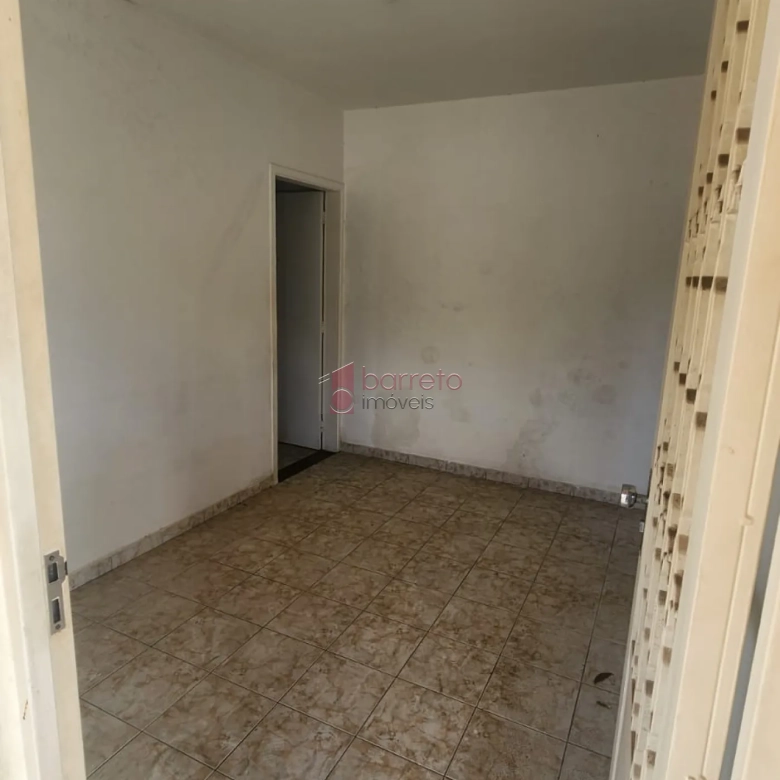 CASA COM EDÍCULA À VENDA NO JARDIM ESTÁDIO EM JUNDIAÍ/SP