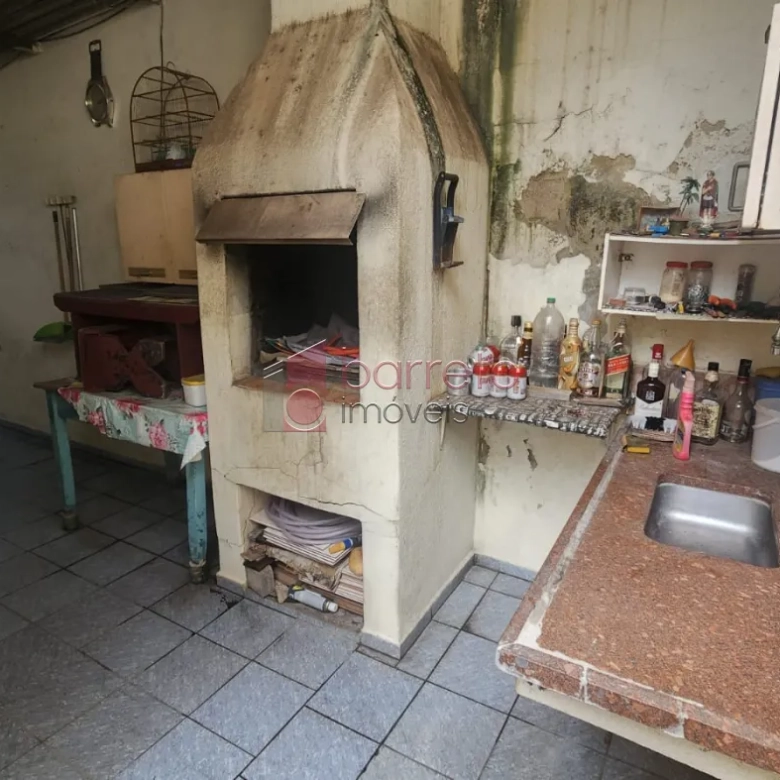 CASA COM EDÍCULA À VENDA NO JARDIM ESTÁDIO EM JUNDIAÍ/SP