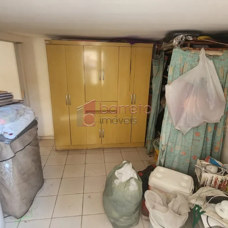 CASA COM EDÍCULA À VENDA NO JARDIM ESTÁDIO EM JUNDIAÍ/SP