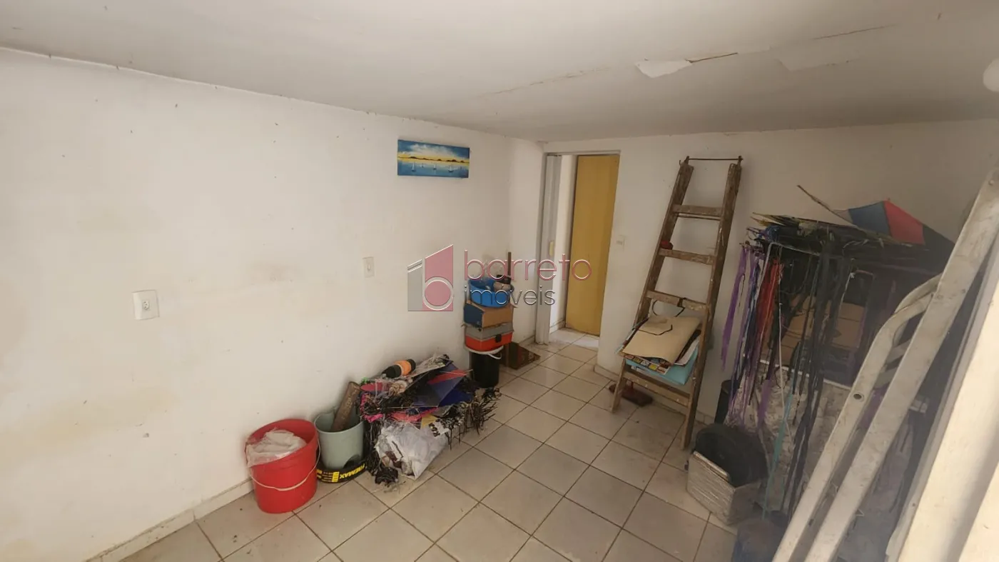 CASA COM EDÍCULA À VENDA NO JARDIM ESTÁDIO EM JUNDIAÍ/SP