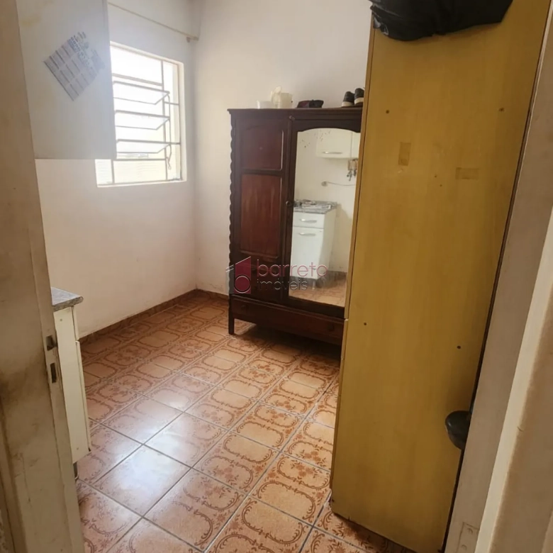 CASA COM EDÍCULA À VENDA NO JARDIM ESTÁDIO EM JUNDIAÍ/SP