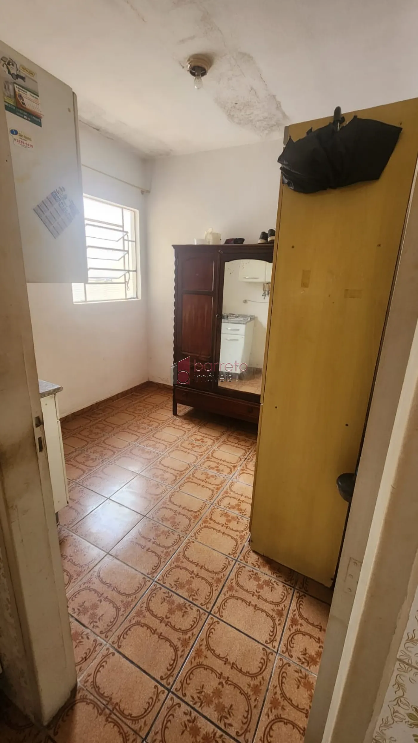 CASA COM EDÍCULA À VENDA NO JARDIM ESTÁDIO EM JUNDIAÍ/SP