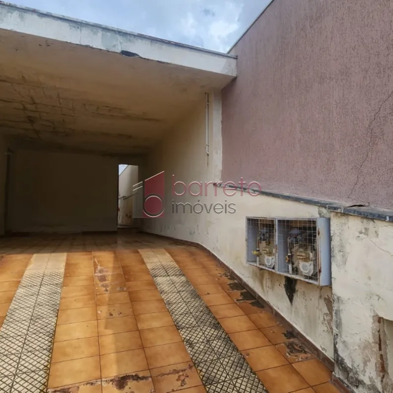 CASA COM EDÍCULA À VENDA NO JARDIM ESTÁDIO EM JUNDIAÍ/SP