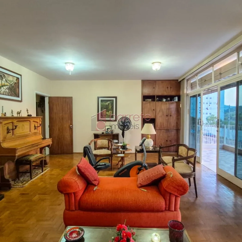 CASA À VENDA NO JARDIM ANA MARIA EM JUNDIAÍ/SP