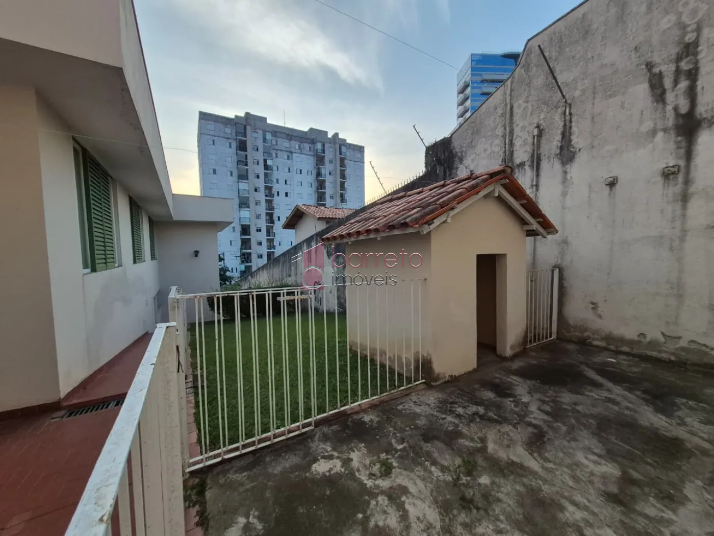 CASA À VENDA NO JARDIM ANA MARIA EM JUNDIAÍ/SP