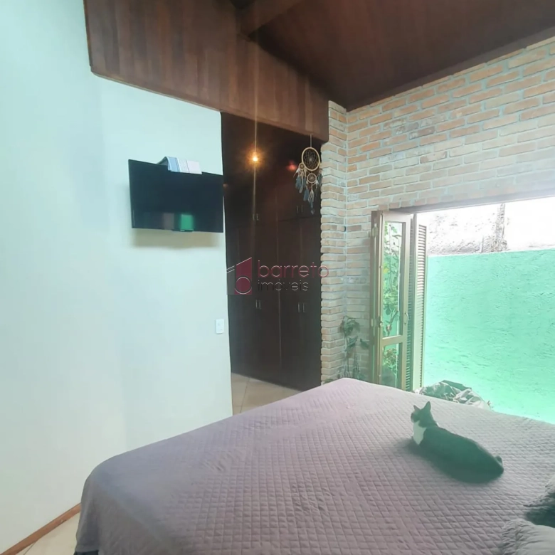 CASA ESTILO LOFT À VENDA NO JARDIM MESSINA EM JUNDIAÍ