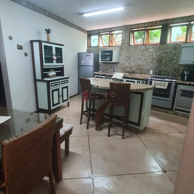 CASA ESTILO LOFT À VENDA NO JARDIM MESSINA EM JUNDIAÍ