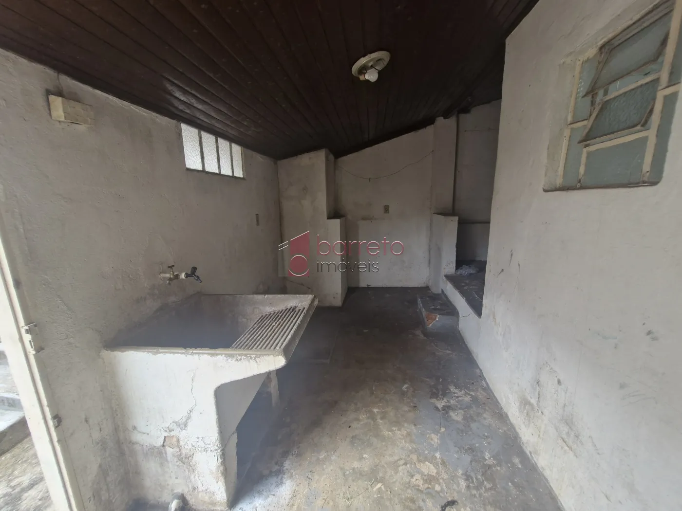 CASA COM EDÍCULA À VENDA NO JARDIM PACAEMBÚ EM JUNDIAÍ/SP