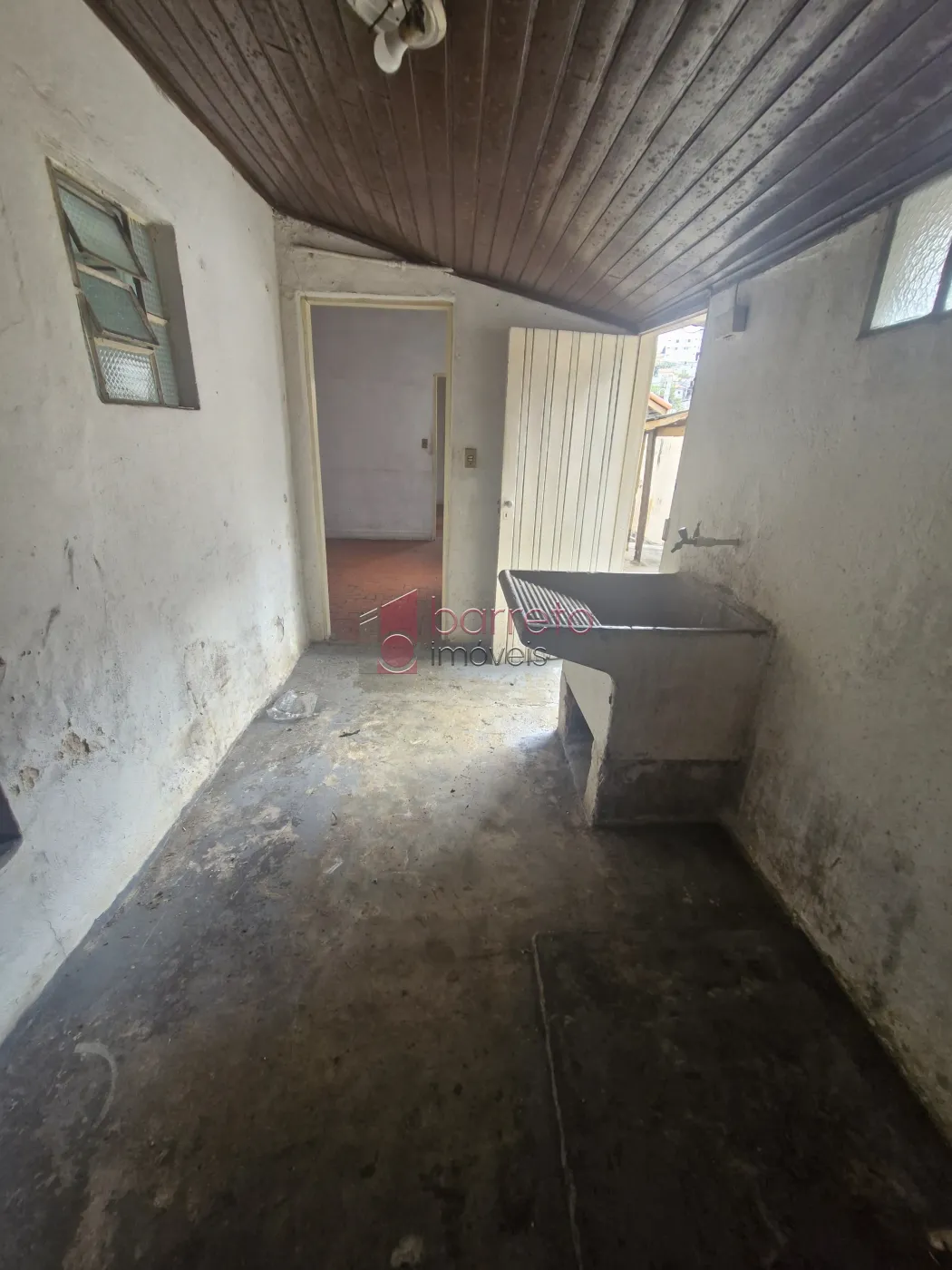 CASA COM EDÍCULA À VENDA NO JARDIM PACAEMBÚ EM JUNDIAÍ/SP