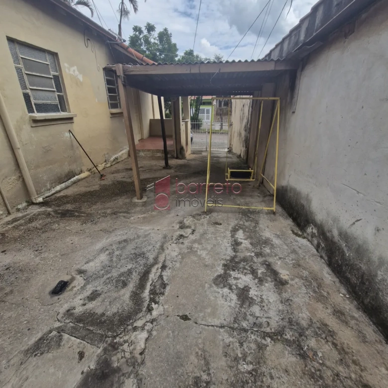 CASA COM EDÍCULA À VENDA NO JARDIM PACAEMBÚ EM JUNDIAÍ/SP
