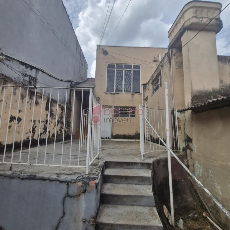 CASA COM EDÍCULA À VENDA NO JARDIM PACAEMBÚ EM JUNDIAÍ/SP