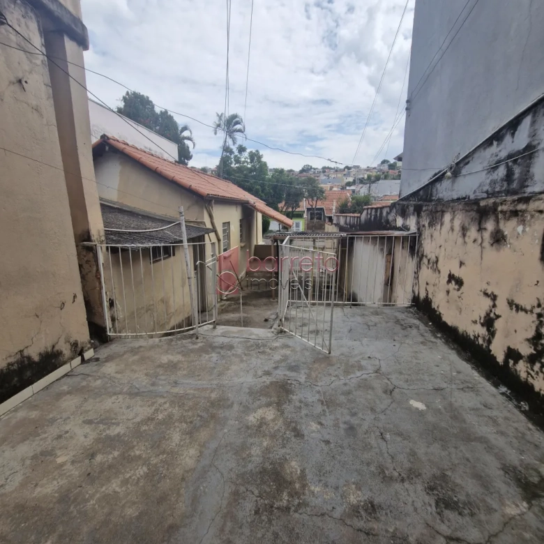 CASA COM EDÍCULA À VENDA NO JARDIM PACAEMBÚ EM JUNDIAÍ/SP