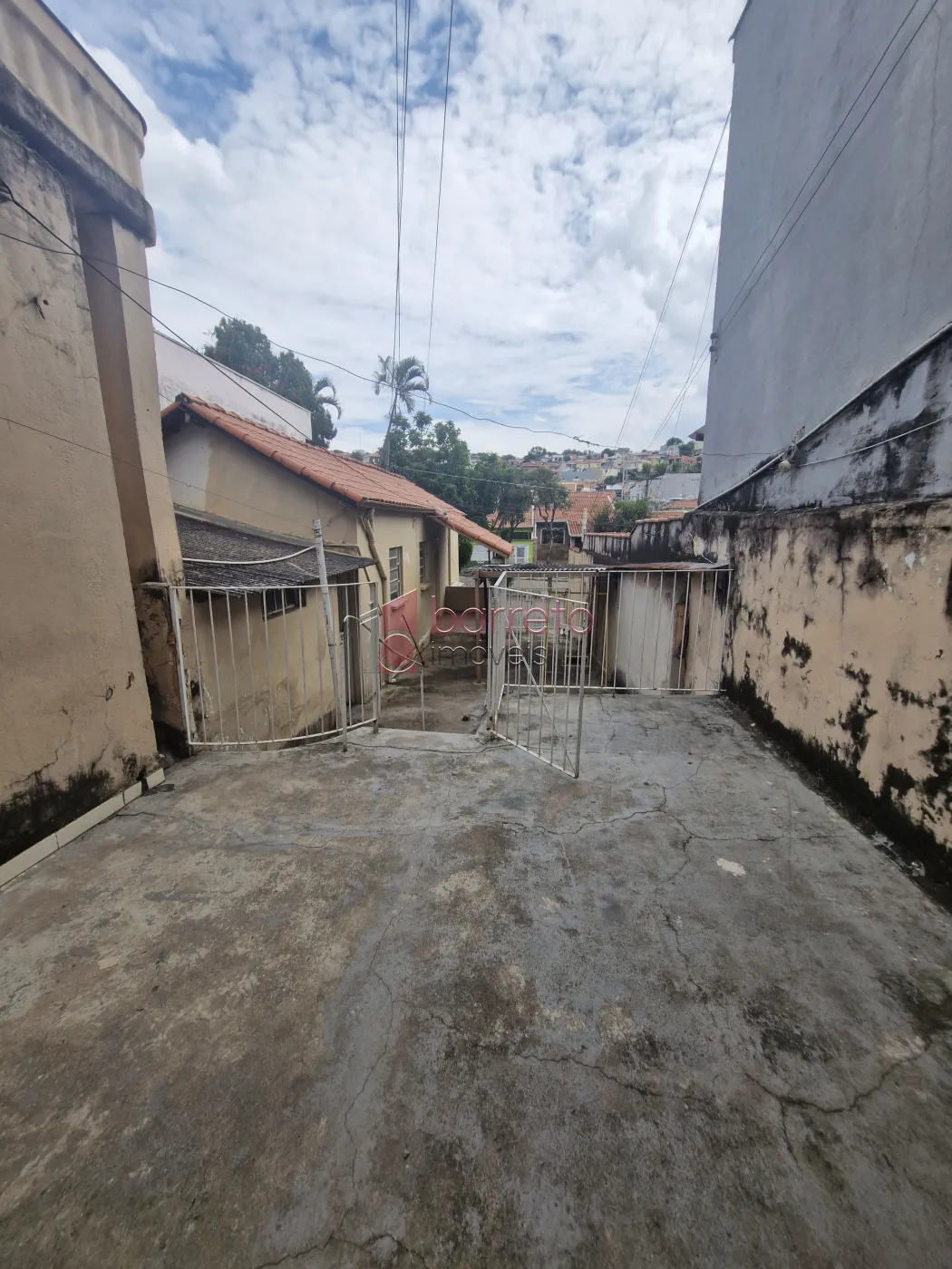 CASA COM EDÍCULA À VENDA NO JARDIM PACAEMBÚ EM JUNDIAÍ/SP