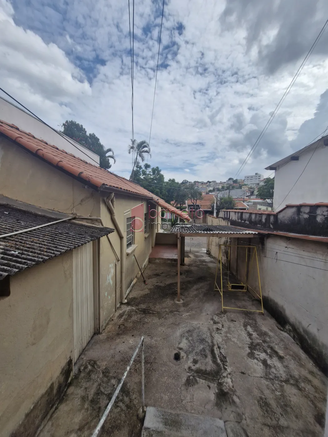 CASA COM EDÍCULA À VENDA NO JARDIM PACAEMBÚ EM JUNDIAÍ/SP