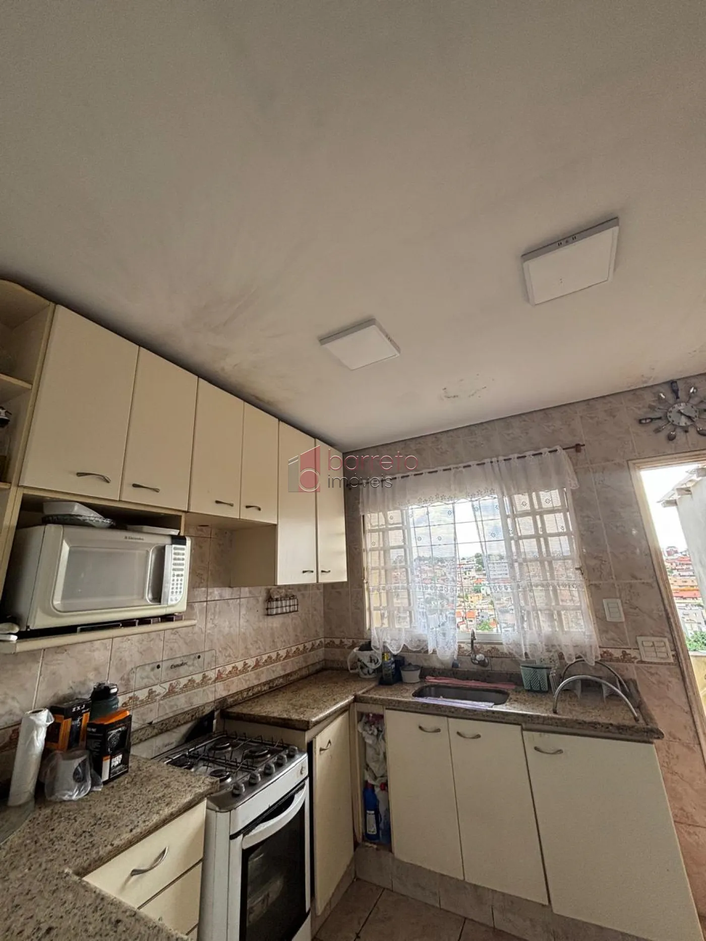 CASA COM EDÍCULA PARA LOCAÇÃO NO JARDIM PACAEMBU – JUNDIAÍ/SP