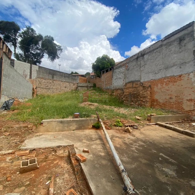 CASA À VENDA NO JARDIM PACAEMBÚ EM JUNDIAÍ/SP