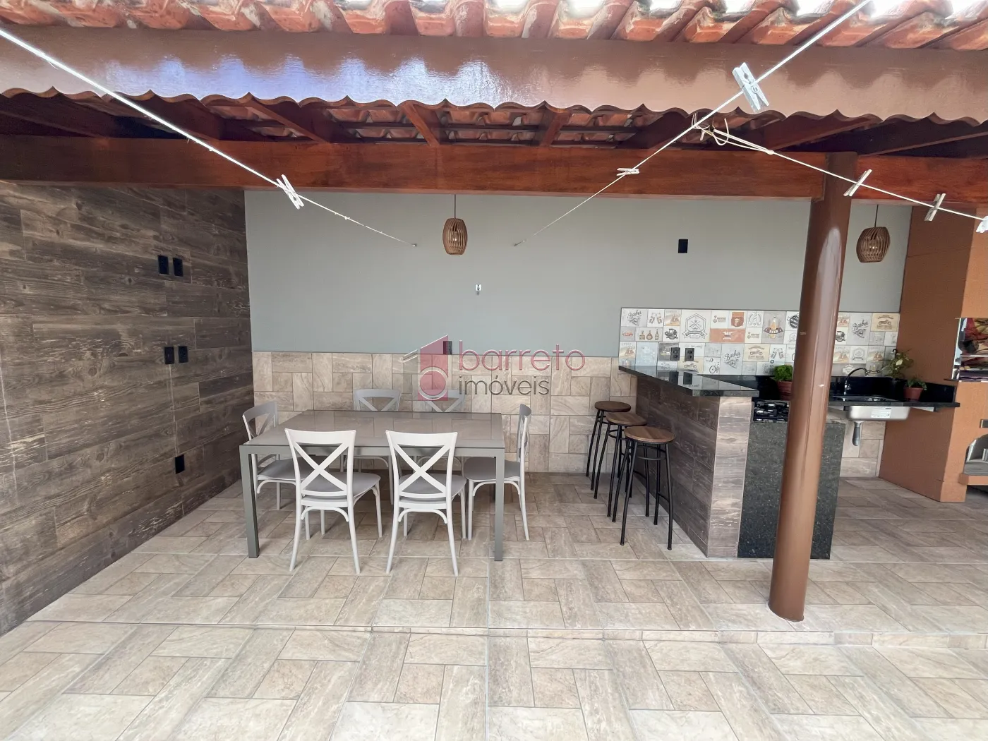 SOBRADO COM 3 DORMITÓRIOS E MIRANTE COM VISTA PARA A SERRA DO JAPI À VENDA – JD. PAULISTA II – JUNDIAÍ/SP