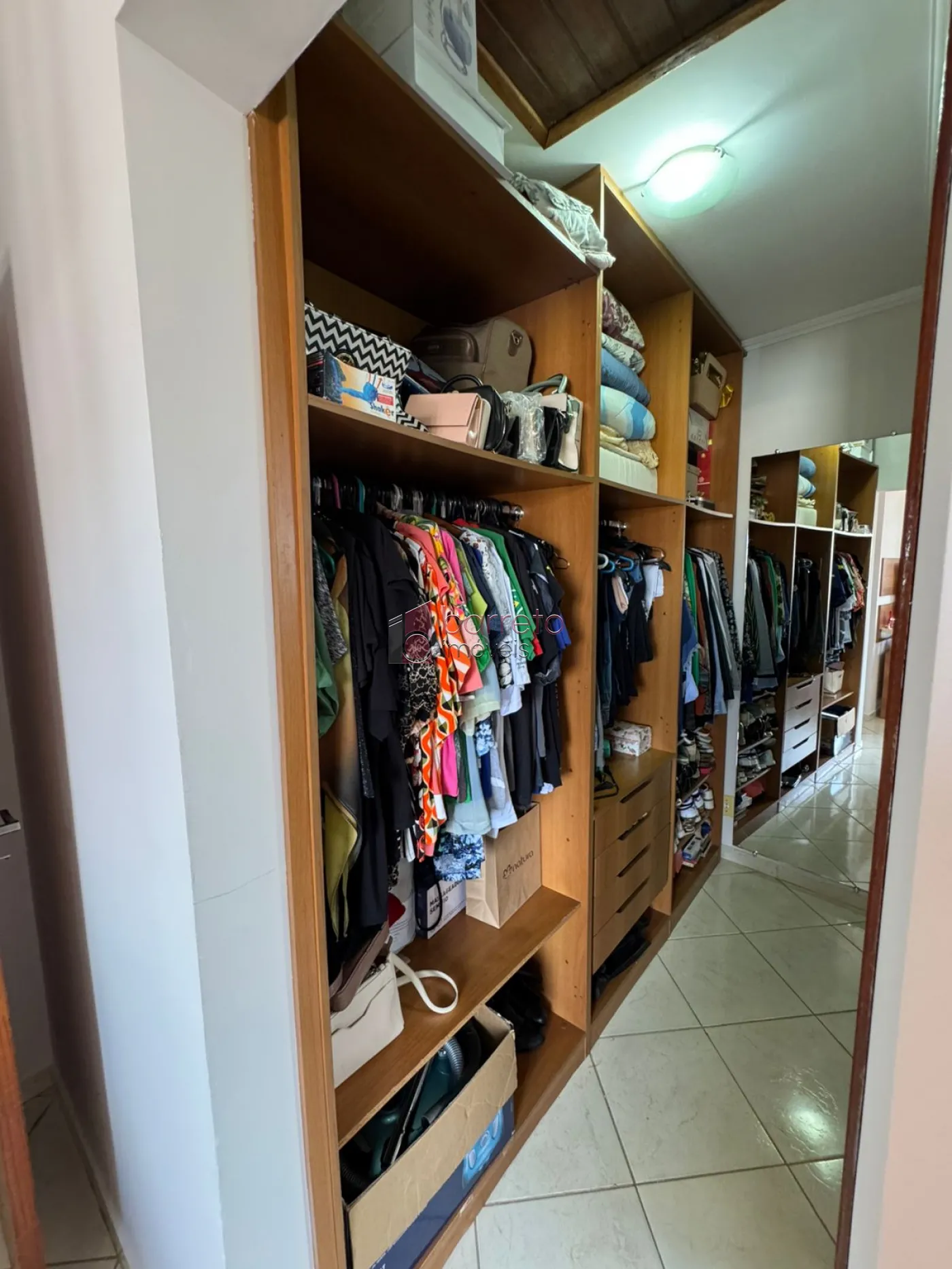 CASA SOBRADO MOBILIADA À VENDA NO BAIRRO JARDIM SÃO VICENTE EM JUNDIAÍ/SP