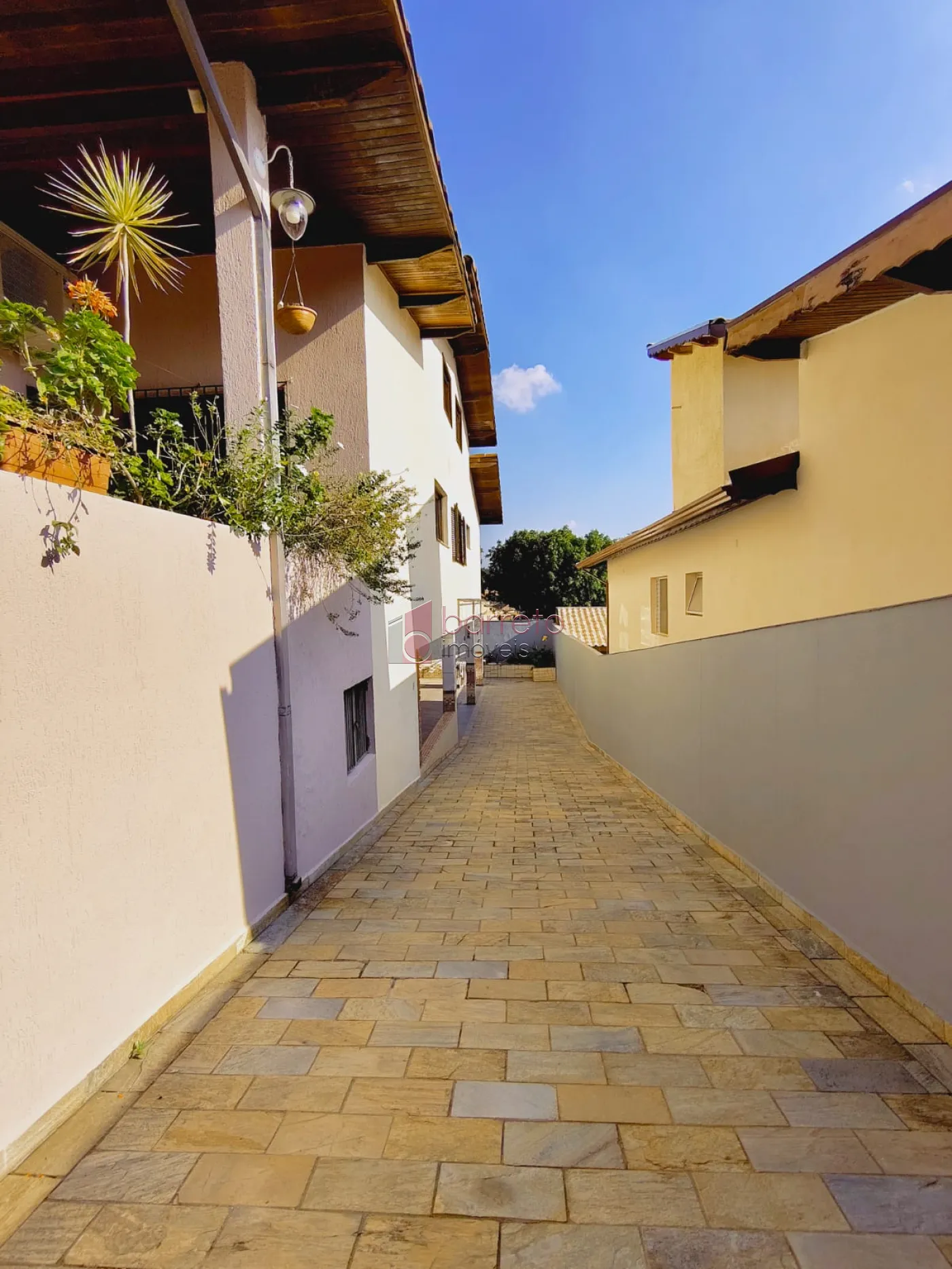 CASA À VENDA NO JARDIM SÃO VICENTE – JUNDIAÍ/SP