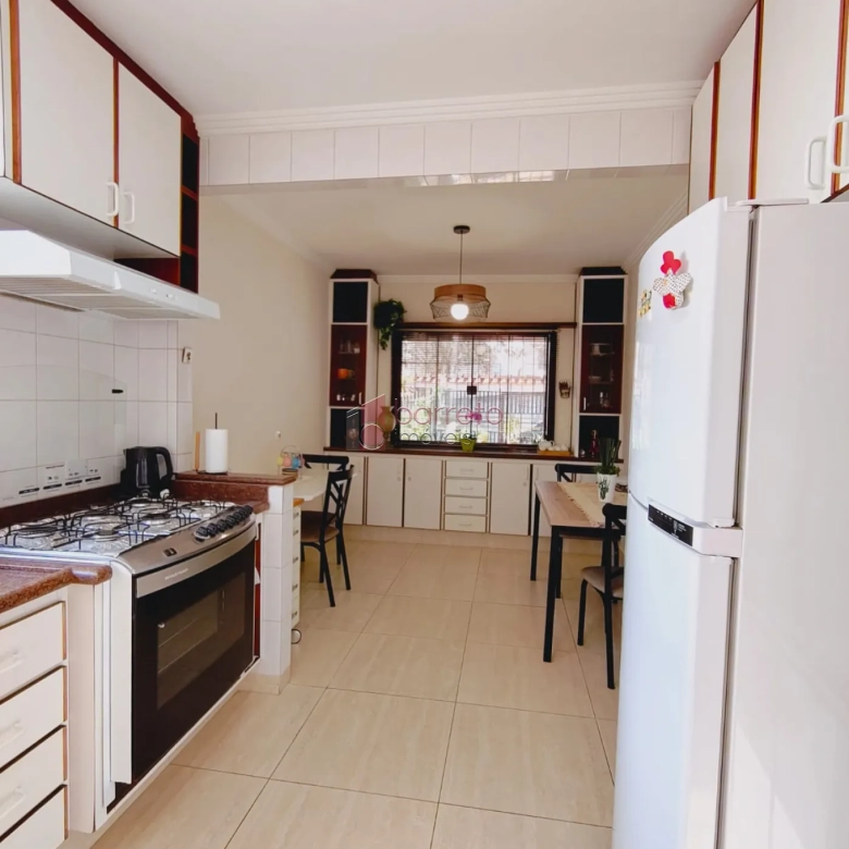CASA À VENDA NO JARDIM SÃO VICENTE – JUNDIAÍ/SP