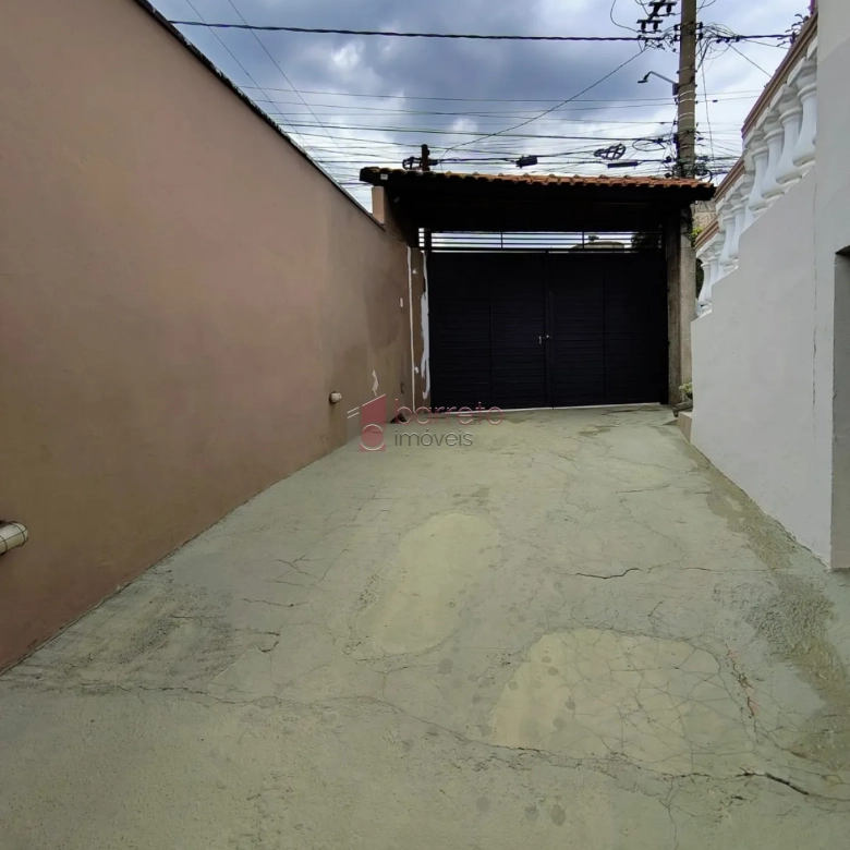 CASA À VENDA NO JARDIM TAMOIO EM JUNDIAÍ/SP