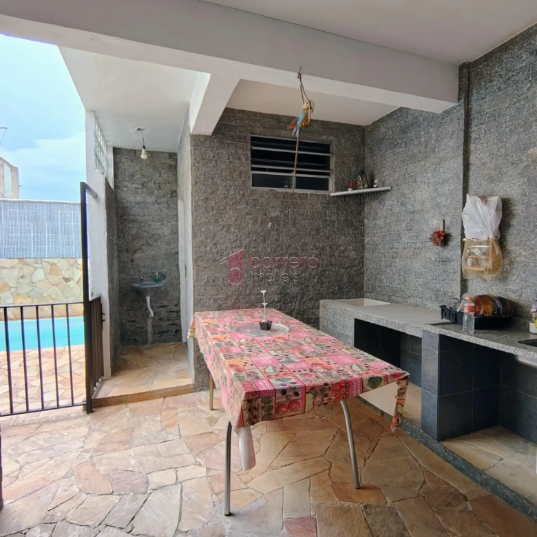 CASA À VENDA NO JARDIM TAMOIO EM JUNDIAÍ/SP