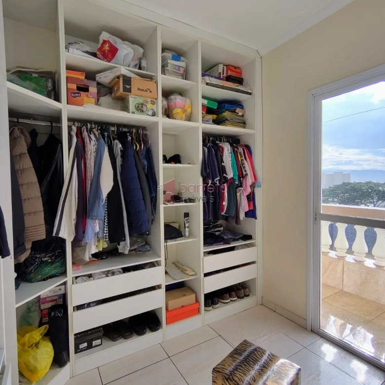 CASA À VENDA NO JARDIM TAMOIO EM JUNDIAÍ/SP
