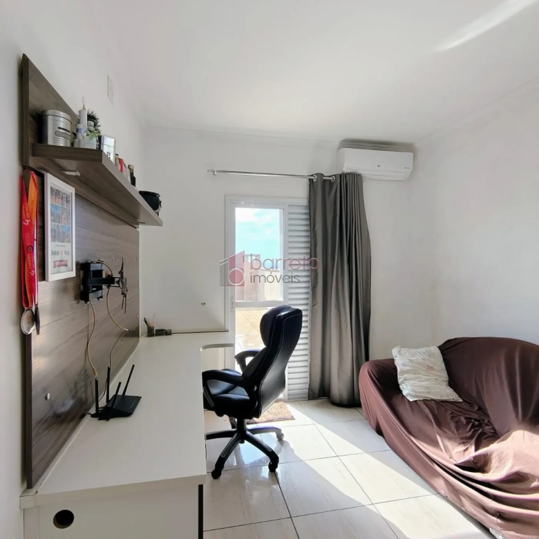 CASA À VENDA NO JARDIM TAMOIO EM JUNDIAÍ/SP