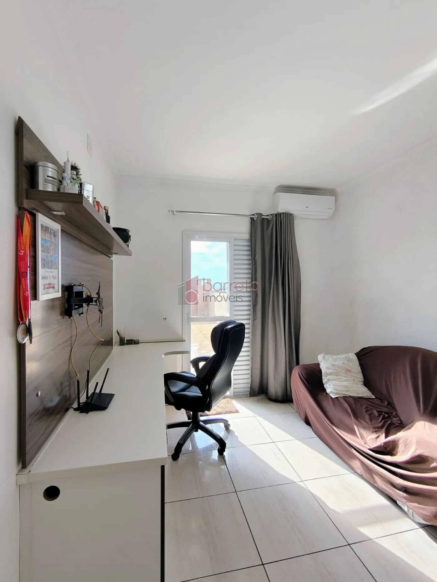 CASA À VENDA NO JARDIM TAMOIO EM JUNDIAÍ/SP