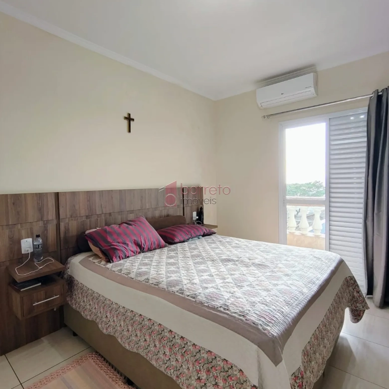 CASA À VENDA NO JARDIM TAMOIO EM JUNDIAÍ/SP
