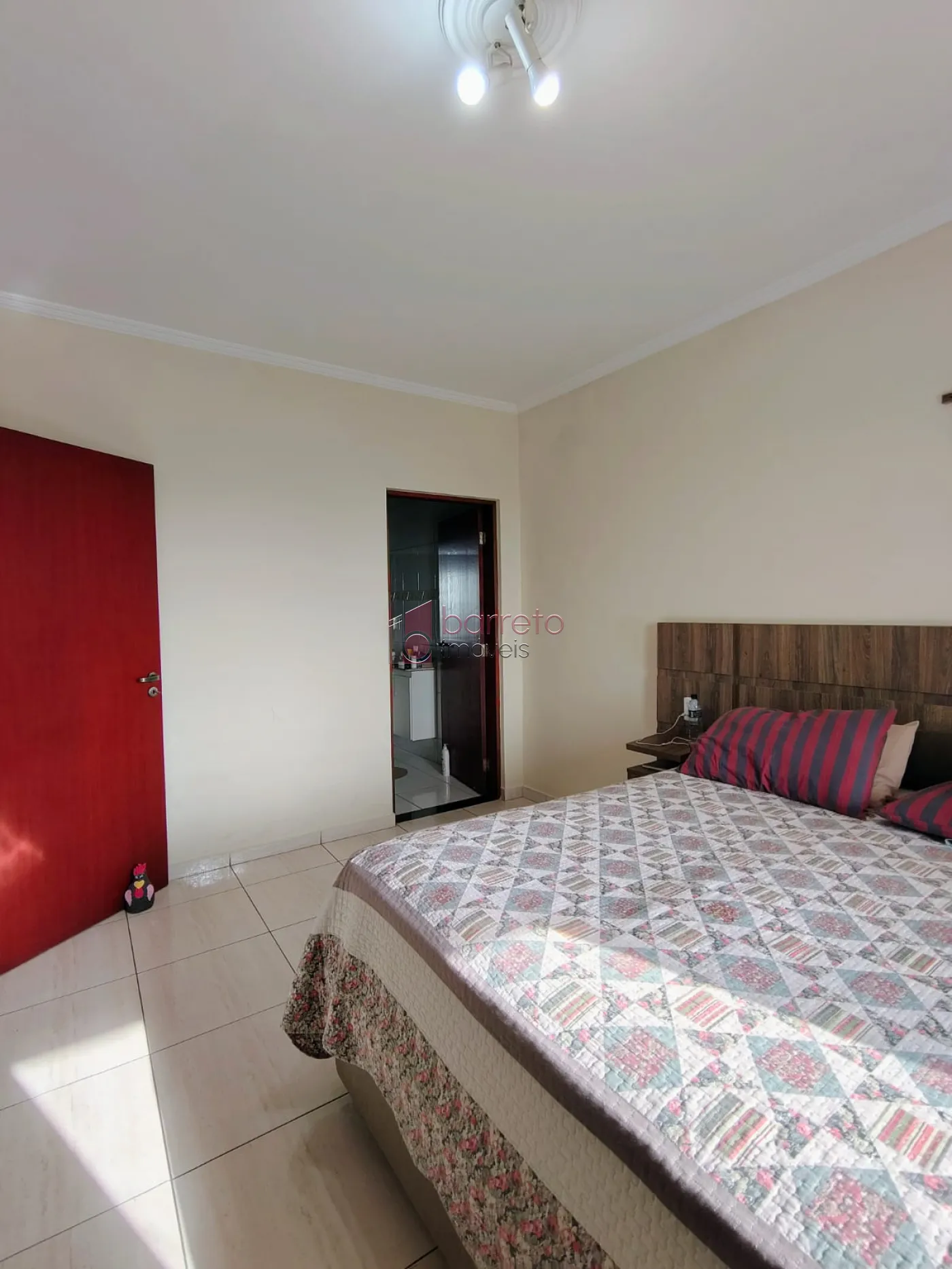 CASA À VENDA NO JARDIM TAMOIO EM JUNDIAÍ/SP
